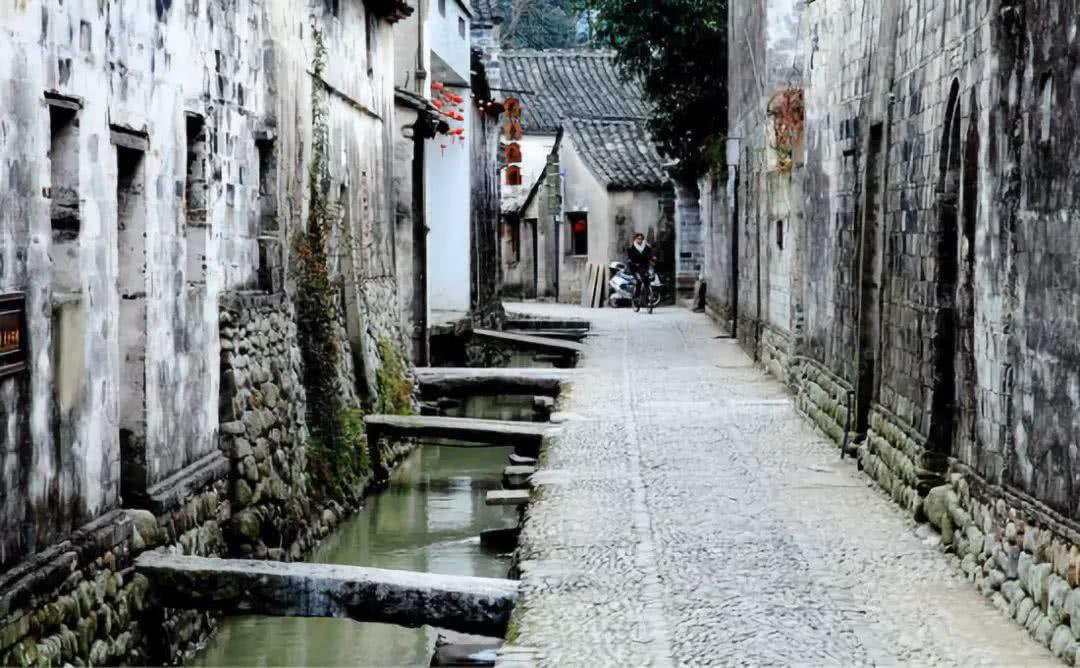 炮轰男爵